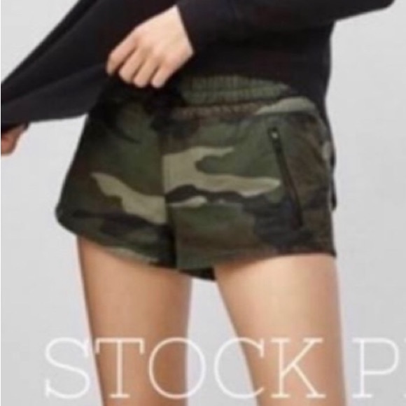 TNA camo shorts - Picture 7 of 7